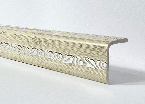 картинка Уголок ПВХ Д03 №272 серебро 30*30*2,7м от магазина