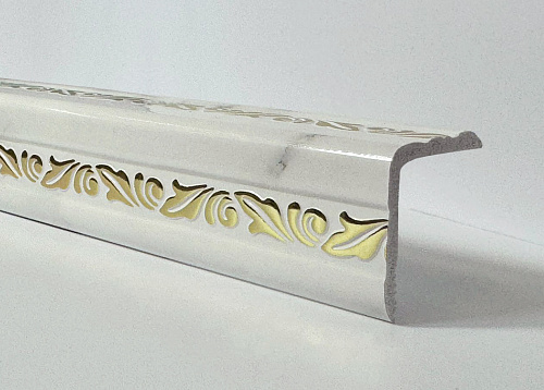 картинка  Уголок ПВХ Д-03 мрамор белый золото 30*30*2,7м от магазина