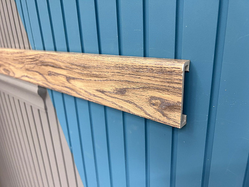 картинка Плинтус - Наличник Декор С04-1 каштан 70*17*2400 мм(10шт) от магазина