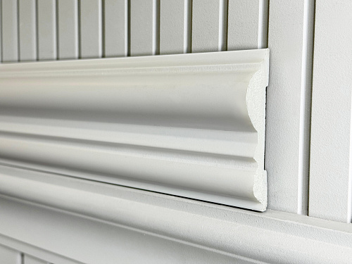 картинка молдинг окрашенный  Меандр 2082-01 Белый матовый 2,5 м от магазина