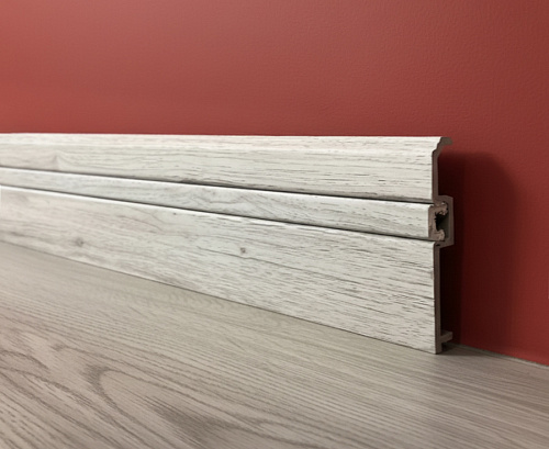 картинка Плинтус Декор С05-1 ясень белый **100мм 2,4м от магазина