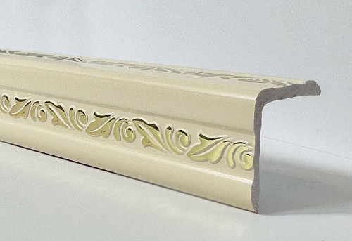 картинка  Уголок ПВХ Д03 слоновая кость золото 30*30*2,7м(30шт) от магазина