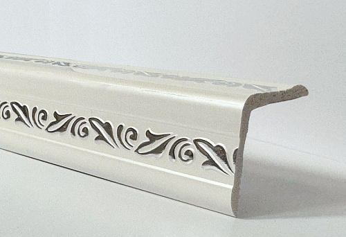 картинка Уголок ПВХ Д03 №288 жемчуг серебро 30*30*2,7м от магазина