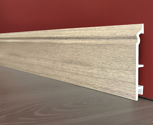 картинка Плинтус Декор С03-1 лиственница 120мм 2,5 от магазина